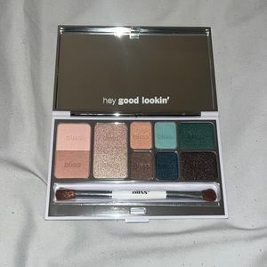 Bliss eye shadow palette
